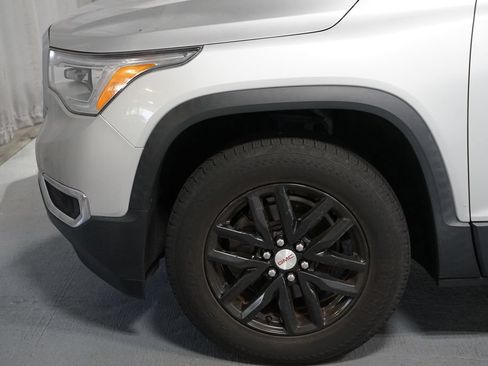Used 2019 GMC Acadia SLT w/ LPO, Cargo Package FWD image 5