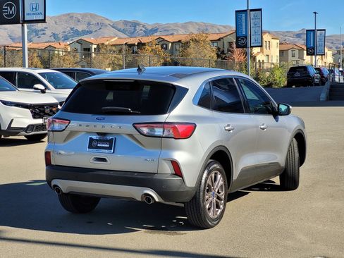 Used 2022 Ford Escape SEL image 5