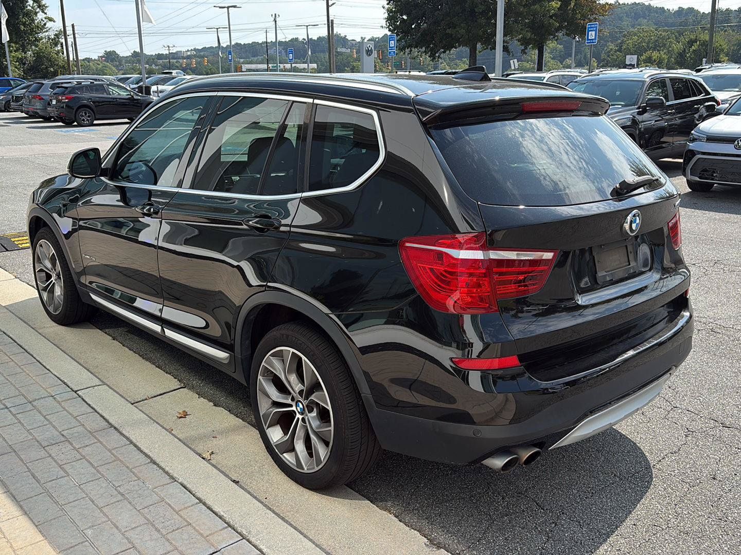 Used 2017 BMW X3 sDrive28i RWD image 5