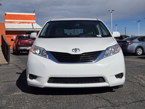 Used 2013 Toyota Sienna LE image 5