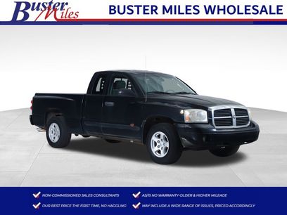 Used 2005 Dodge Dakota SLT