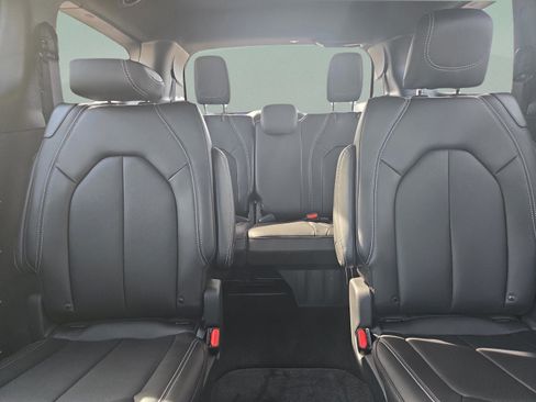 New 2026 Chrysler Voyager LX FWD image 17