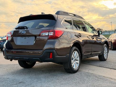 Used 2019 Subaru Outback 2.5i Premium image 3