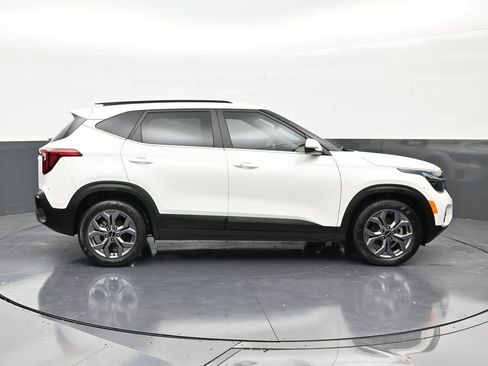 Used 2024 Kia Seltos S FWD image 6