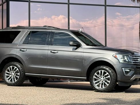Used 2018 Ford Expedition Limited w/ Equipment Group 301A AWD/4WD image 20