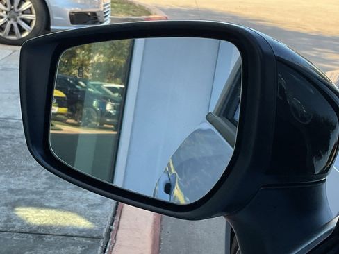 New 2025 Nissan Versa SR image 11