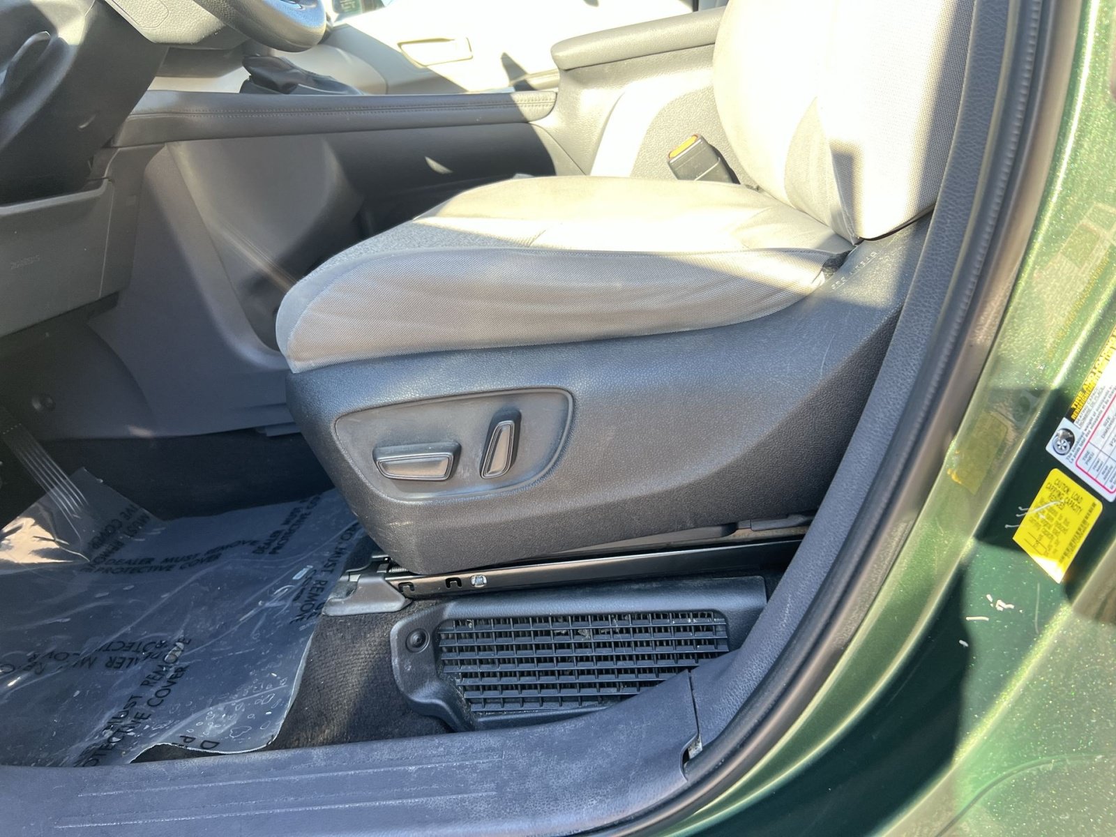 Used 2022 Toyota Sienna LE w/ LE Plus Package AWD/4WD image 14