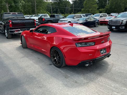 Used 2018 Chevrolet Camaro SS RWD image 4