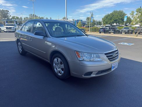 Used 2009 Hyundai Sonata GLS FWD image 3