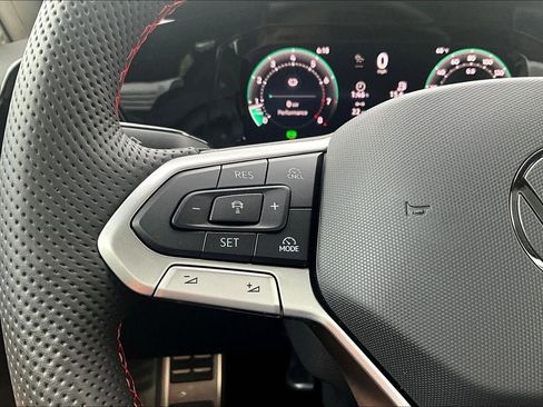 New 2026 Volkswagen GTI SE FWD image 22