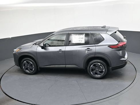 Certified 2026 Nissan Rogue SV w/ Cold Weather Package FWD image 38