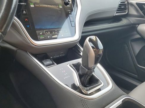 Used 2023 Subaru Outback Onyx Edition w/ Popular Package #2 image 27