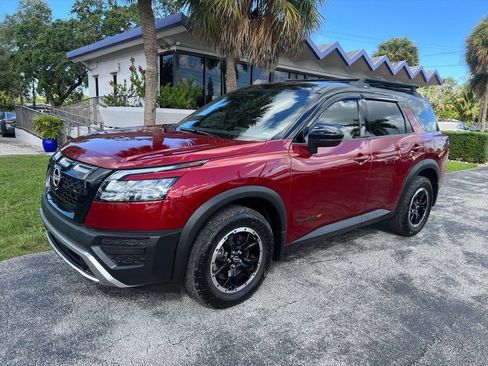 Used 2024 Nissan Pathfinder Rock Creek image 2