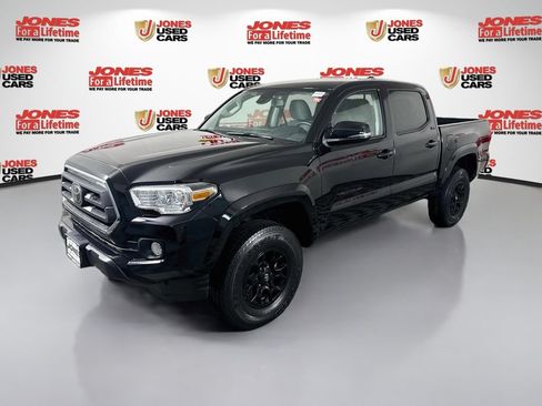 Certified 2022 Toyota Tacoma SR5 w/ Technology Package AWD/4WD image 12