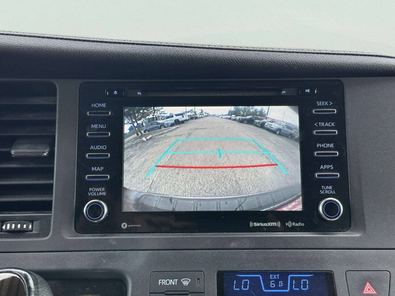 Used 2018 Toyota Sienna XLE w/ XLE Navigation Package FWD image 37
