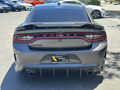 Used 2019 Dodge Charger Scat Pack w/ Plus Group RWD image 10