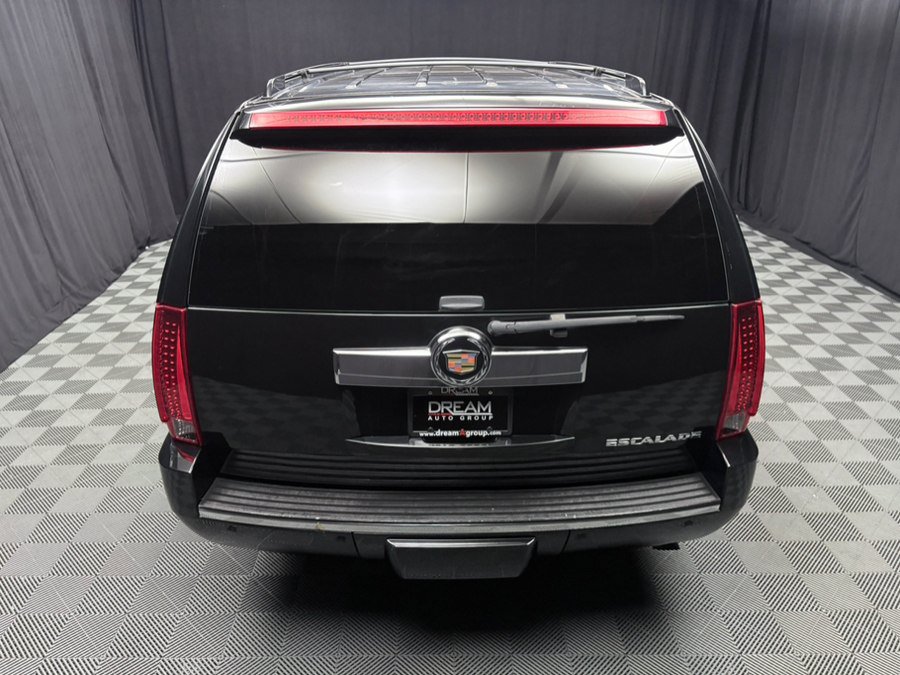 Used 2013 Cadillac Escalade ESV Luxury AWD/4WD image 4