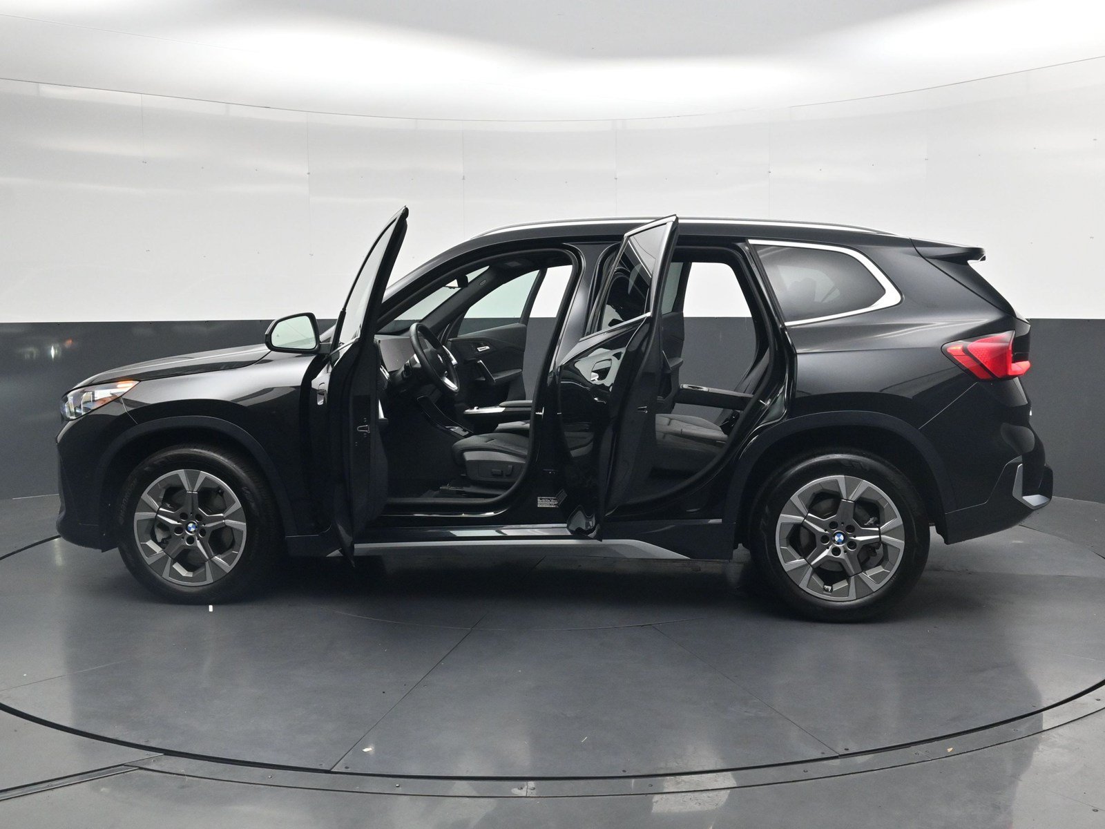 Used 2024 BMW X1 xDrive28i AWD/4WD image 56