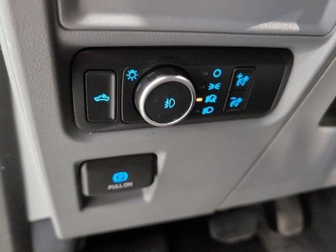 Used 2022 Ford F150 XLT image 18