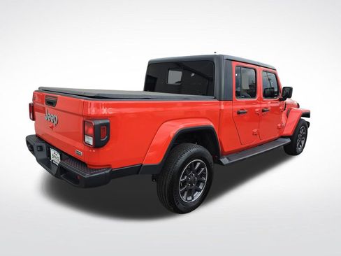 Used 2021 Jeep Gladiator Overland AWD/4WD image 5