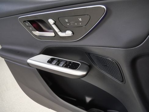 Certified 2026 Mercedes-Benz GLC 300 4MATIC image 32