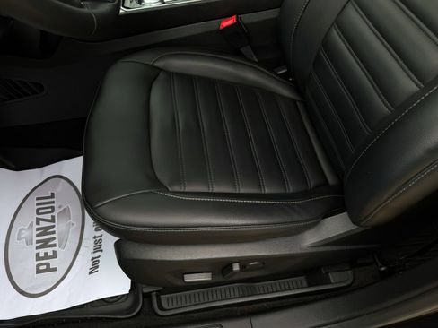 Used 2020 Ford Edge SEL w/ Convenience Package FWD image 11