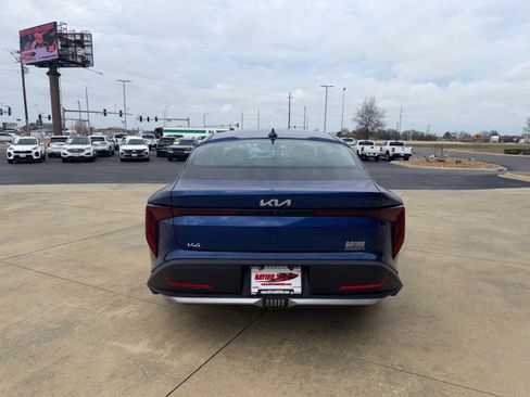 Used 2025 Kia K4 LXS image 7