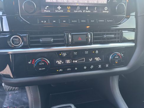 Used 2023 Nissan Pathfinder SL w/ Lighting Package (N92) image 32