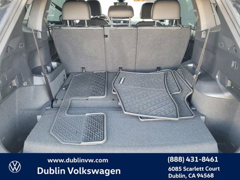 Used 2023 Volkswagen Tiguan SE R-Line image 26