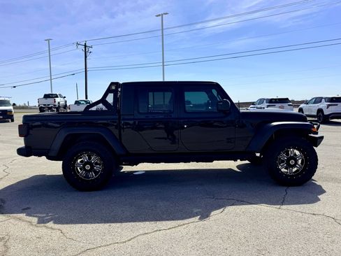 Used 2020 Jeep Gladiator Sport w/ Quick Order Package 24S image 6