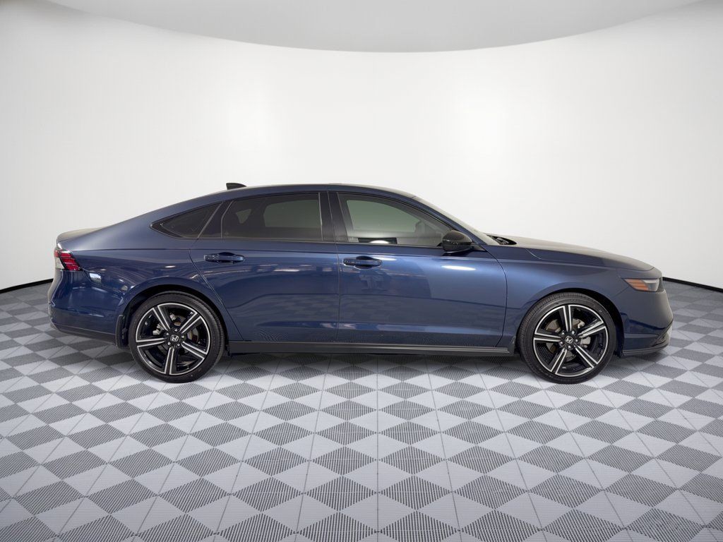 Used 2025 Honda Accord SE image 8