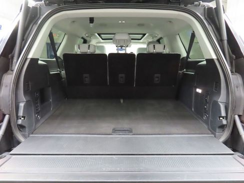 Used 2025 Ford Expedition Max Platinum w/ Platinum Ultimate Package AWD/4WD image 48