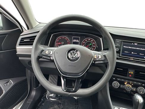 Used 2020 Volkswagen Jetta SE image 12