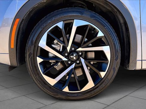 Used 2023 Mitsubishi Outlander SEL image 10