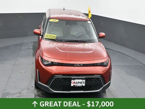 Used 2025 Kia Soul LX w/ LX Technology Package FWD image 41