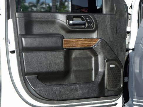 Used 2022 Chevrolet Silverado 2500 High Country w/ Z71 Off-Road Package image 15