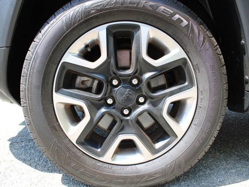 Used 2017 Jeep Compass Trailhawk w/ Navigation Group AWD/4WD image 20