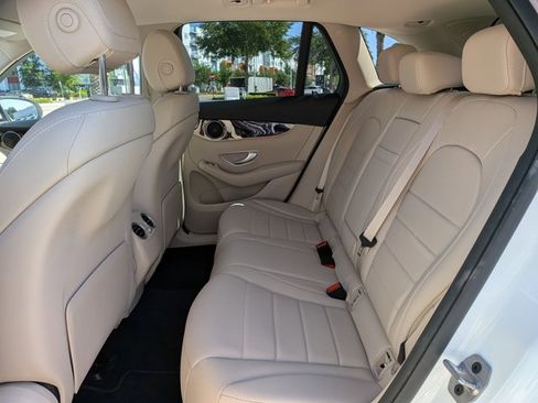 Certified 2022 Mercedes-Benz GLC 300 4MATIC image 16