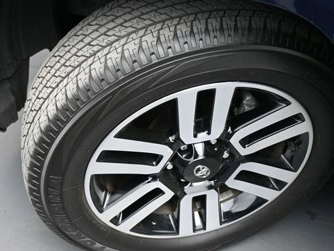 Used 2024 Toyota 4Runner Limited image 31