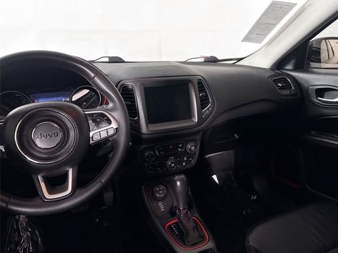 Used 2021 Jeep Compass Trailhawk AWD/4WD image 32