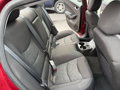 Used 2018 Chevrolet Volt LT image 25