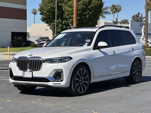 Used 2022 BMW X7 xDrive40i w/ Premium Package image 6