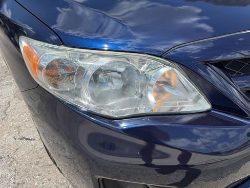Used 2013 Toyota Corolla L FWD image 19