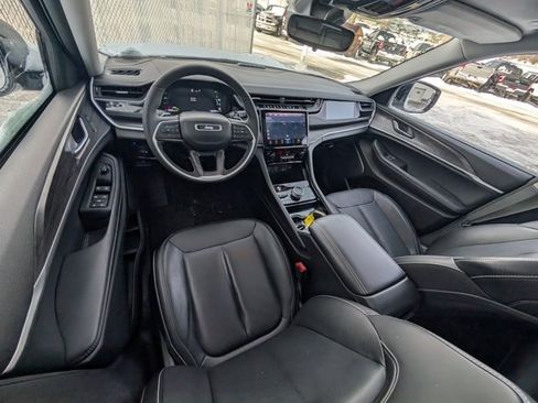 Used 2022 Jeep Grand Cherokee Limited 4xe image 7