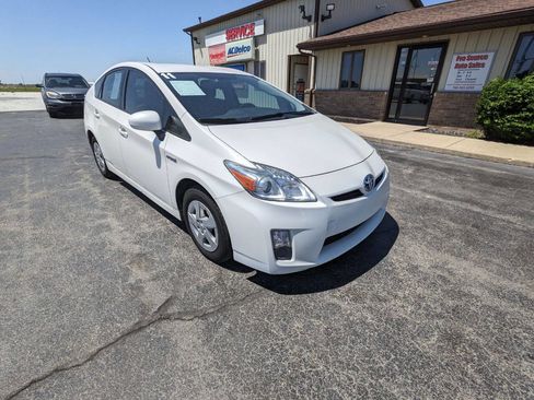 Used 2011 Toyota Prius Two image 2