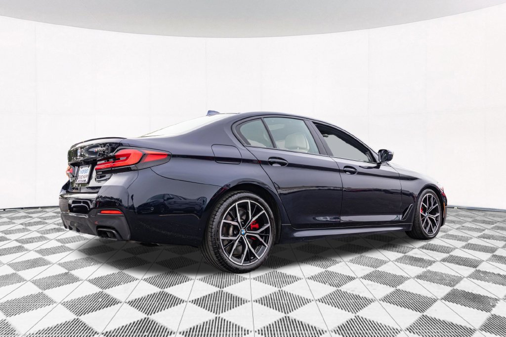 Used 2023 BMW M550i xDrive w/ Executive Package AWD/4WD image 10