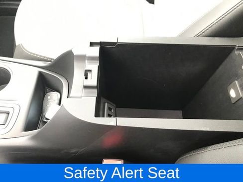 Used 2019 Chevrolet Equinox Premier image 14