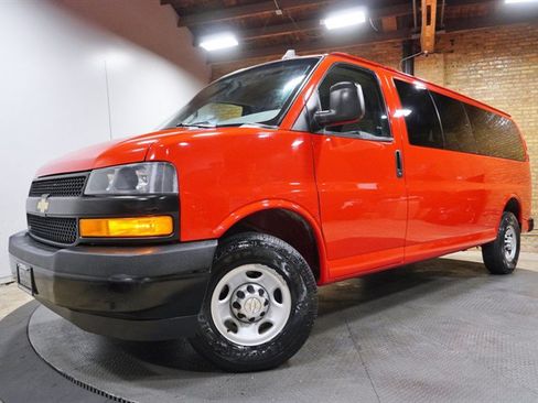 Used 2020 Chevrolet Express 3500 LS RWD image 1