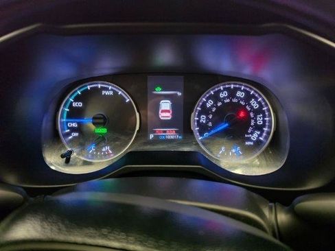 Used 2021 Toyota RAV4 LE AWD/4WD image 15