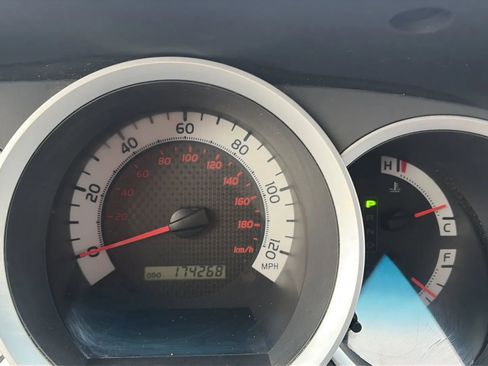 Used 2014 Toyota Tacoma Pickup 4D 5 ft image 36